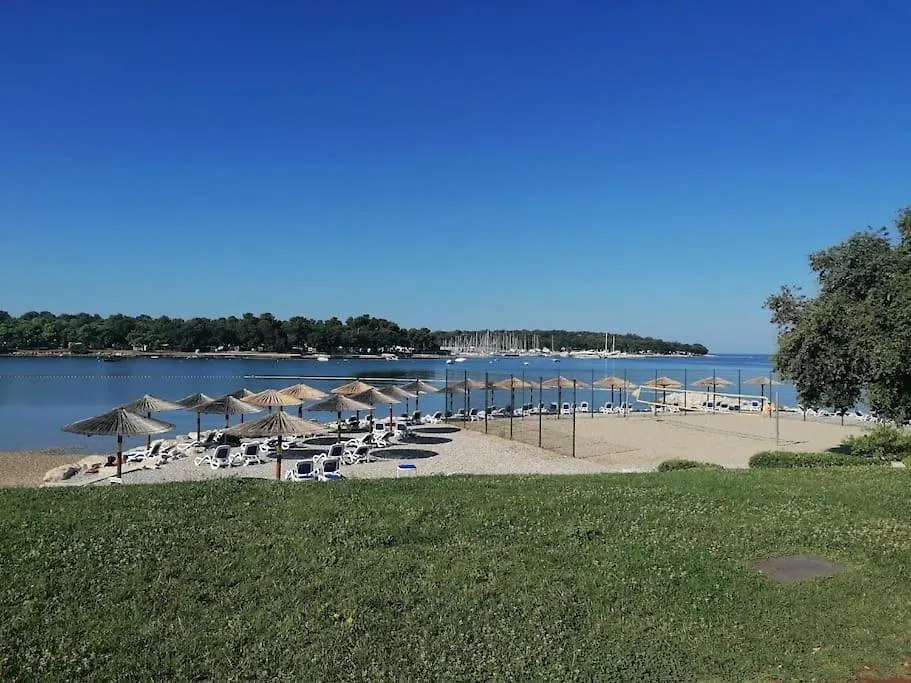 Only 250M From The Sea Apartment Funtana