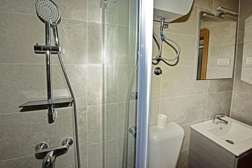 Only 250M From The Sea Apartment Funtana